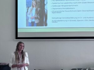 Katharina Scharnreiter bei ihrem Vortrag zur Generation Z