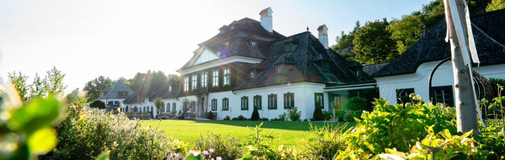 Schloss Luberegg außen Sommer (c) Mediastyle (26)